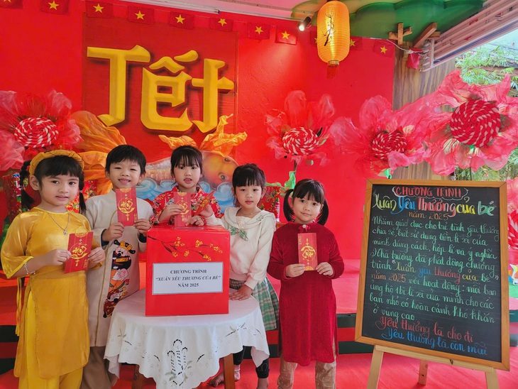 23-1-bai-hoc-yeu-thuong-tu-tien-mung-tuoi-anh-3-read-only-17386348737521718096241 Bài học yêu thương từ tiền lì xì - Ảnh 1.