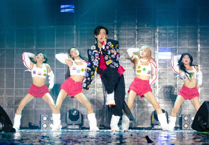 BamBam khoe vũ đạo chuyên nghiệp khiến khán giả bất ngờ - Ảnh: BTC BamBam khoe vũ đạo chuyên nghiệp khiến khán giả hào hứng - Ảnh: BTC