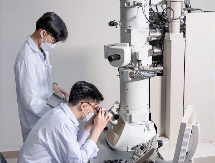 nha-khoa-hoc-1735119517163518474464 7 nhà khoa học từ các đại học top 100 thế giới ‘đầu quân’ cho Đại học Quốc gia TP.HCM - Ảnh 1.