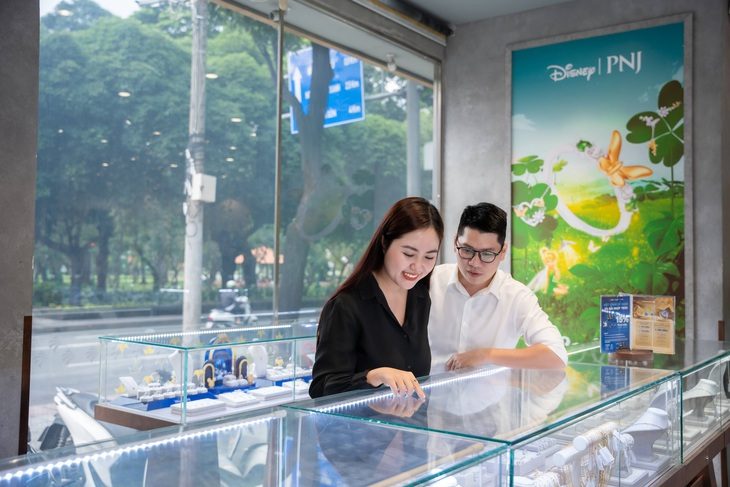 pnj00500-min-17323476509461766131768 10 tháng, PNJ ghi nhận doanh thu hơn 32.000 tỉ đồng - Ảnh 1.