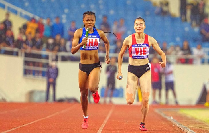 Quách Thị Lan (phải) - một trong những VĐV dương tính với doping và bị cấm thi đấu - Ảnh: NAM TRẦN Quách Thị Lan (phải) - một trong những VĐV dương tính với doping và bị cấm thi đấu - Ảnh: NAM TRẦN