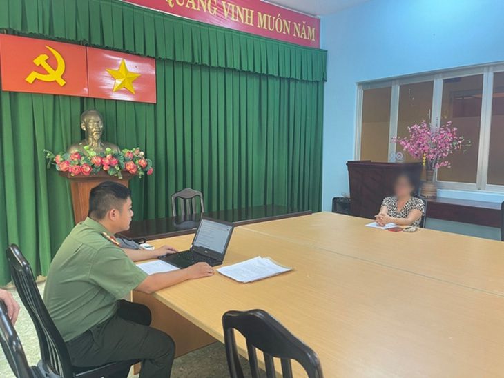 2 phụ nữ ở TP.HCM bị phạt vì đăng tin sai sự thật vụ tấn công 2 trụ sở UBND xã ở Đắk Lắk - Ảnh 1. 2 phụ nữ ở TP.HCM bị phạt vì đăng tin sai sự thật vụ tấn công 2 trụ sở UBND xã ở Đắk Lắk - Ảnh 1.