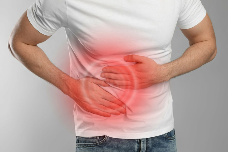 Bác sĩ chỉ rõ triệu chứng viêm ruột thừa cần đi khám gấp- Ảnh 1. Viêm ruột thừa cần được phát hiện và điều trị sớm để tránh các biến chứng nguy hiểm - Ảnh minh họa