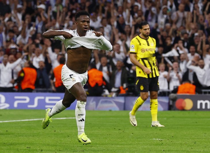 vinicius-real-madrid-dortmund-17296313281401471266893 Vinicius lập hat-trick, Real Madrid thắng ngược dù bị dẫn 0-2 - Ảnh 1.